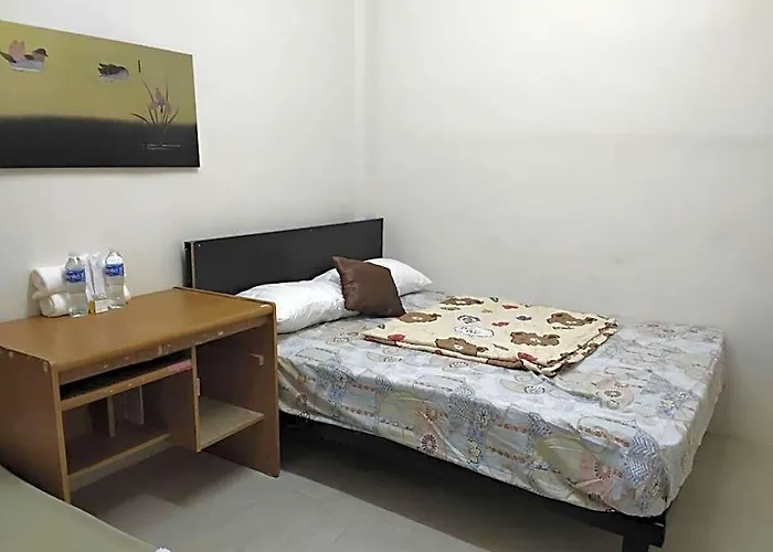 Albergue 24 Backpackers *